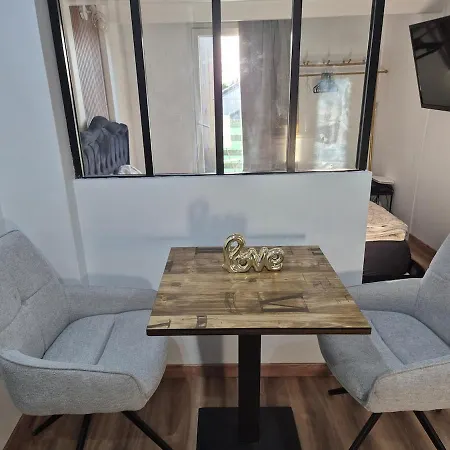 Διαμέρισμα Confortable Avec Parking Gratuit Villepinte (Seine-Saint-Denis)