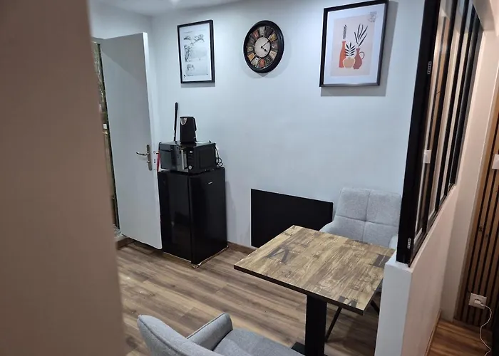 Apartment Confortable Avec Parking Gratuit *
